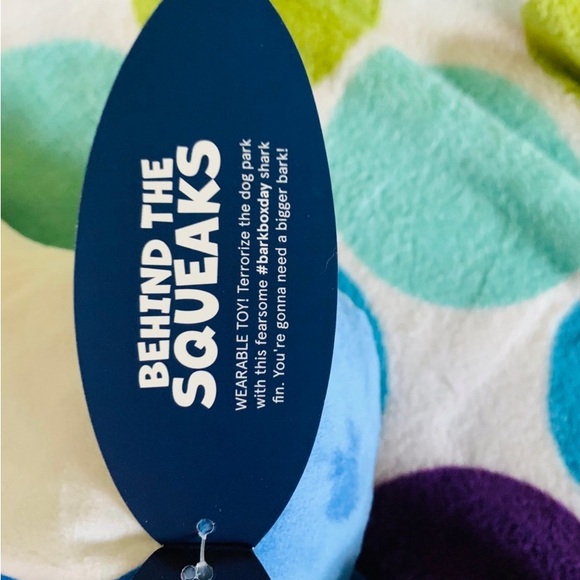 NEW BARK SHARK FIN PET HALLOWEEN 🎃 COSTUME & SQUEAKY TOY AFTER SIZE M-L❣️ - Picture 9 of 10